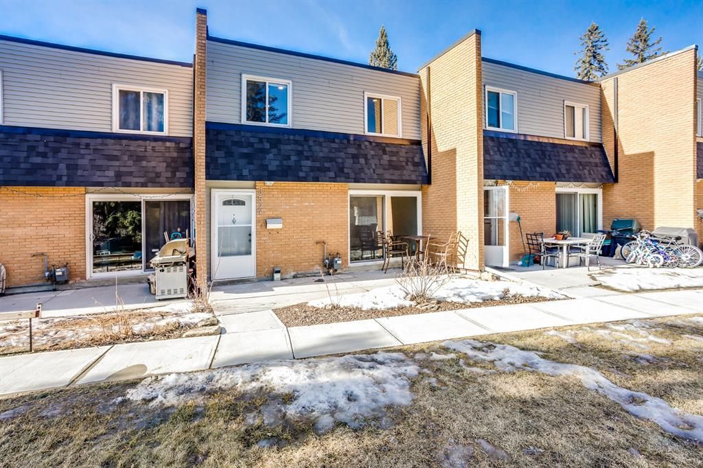 I have sold a property at 3521 43 STREET SW in Calgary
